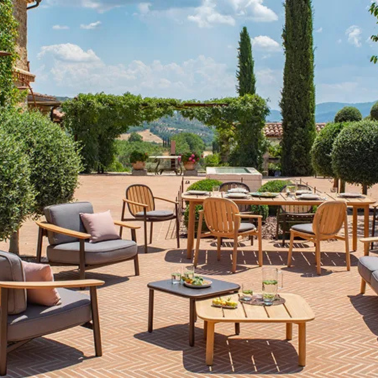 Indoor vs Outdoor Restaurant Furniture: What You Need to Know