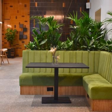 How Furniture Design Impacts Customer Experience in Restaurants